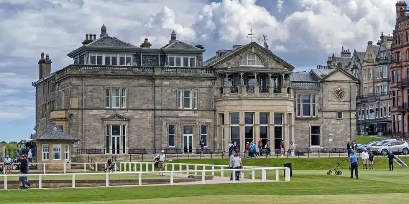 st-andrews-old-course-clubhouse