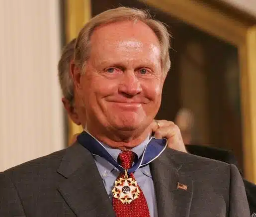 Jack Nicklaus getting medal of freedom Bush