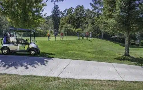 cart path on golf course