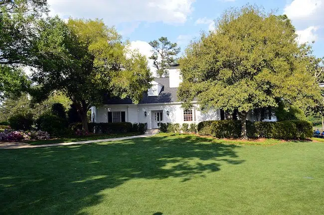 Augusta national - butler cabin (17070605390)