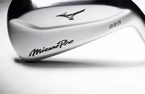 Mizuno pro 225 close up