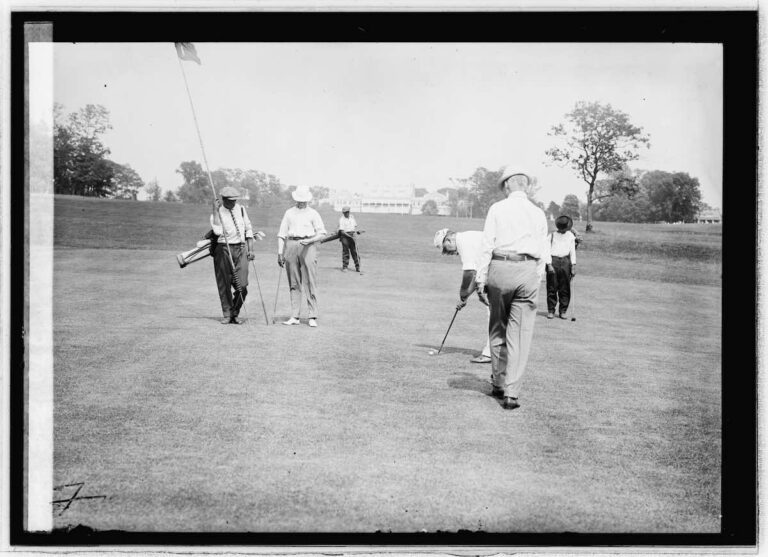 How Much Do Caddies Make At The Masters?